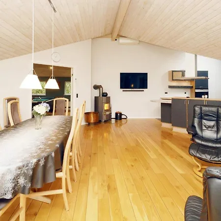 Semesterbostad 10 Person Holiday In R Dby