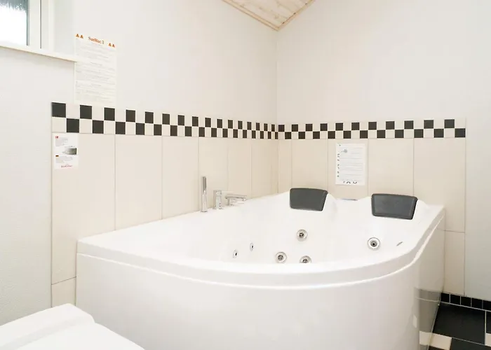 10 Person Holiday In R Dby بيت للعطل Rødby