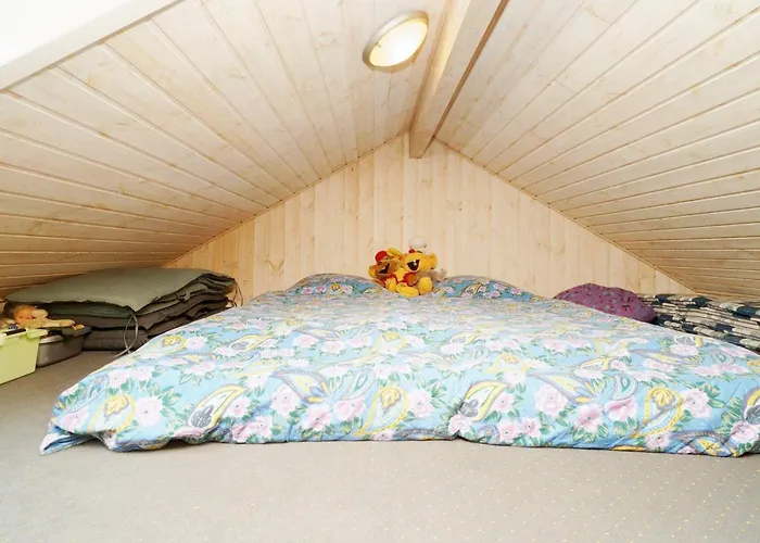 10 Person Holiday In R Dby Nyaraló