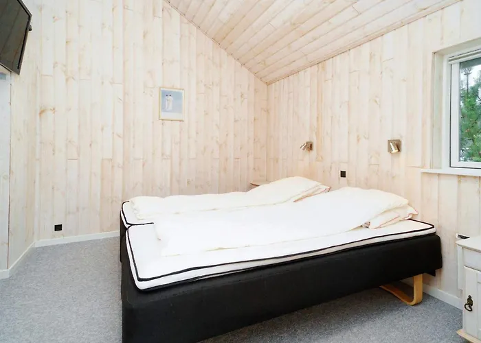 10 Person Holiday In R Dby *